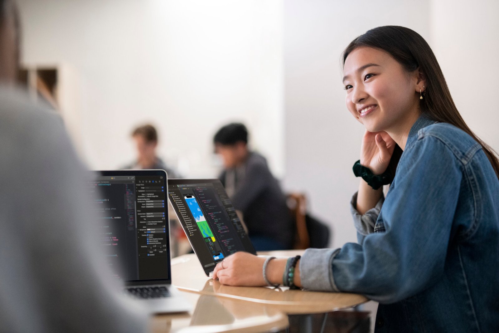 Empowering the Next Generation of Developers: Apple’s Develop in Swift
